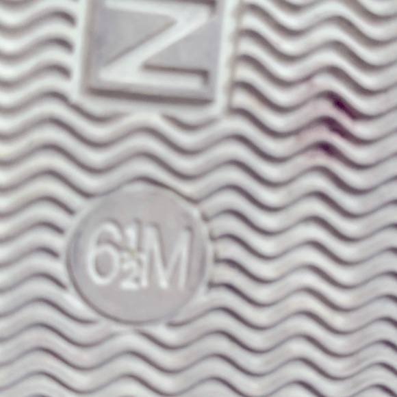 Blush coloured Lazer-cut suede “All-Star style” high top shoes - Picture 9 of 12